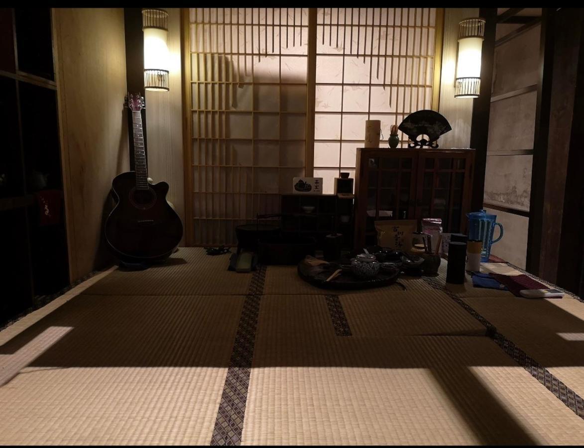 台甕茶室青年旅館 Tai-Wong Tatami Room Hostel Tainan Eksteriør bilde
