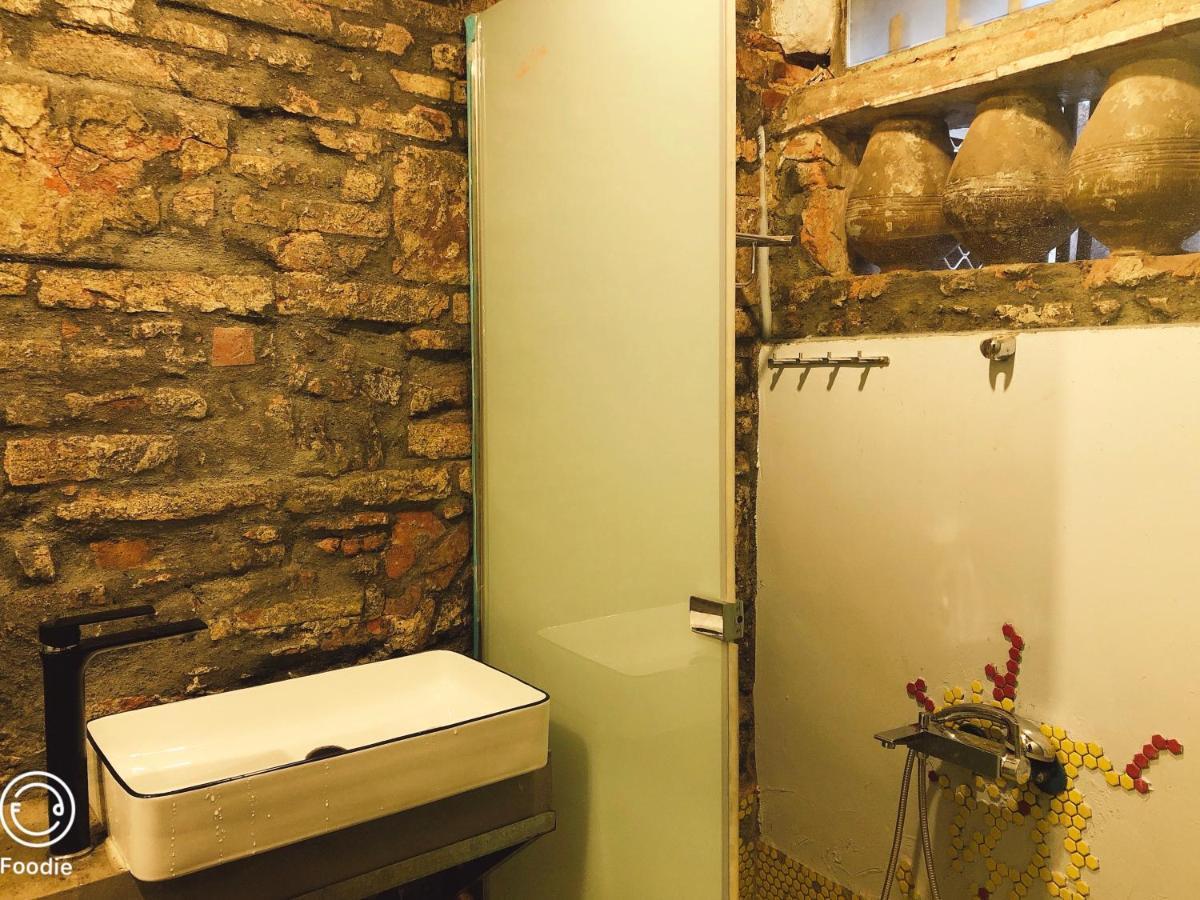 台甕茶室青年旅館 Tai-Wong Tatami Room Hostel Tainan Eksteriør bilde