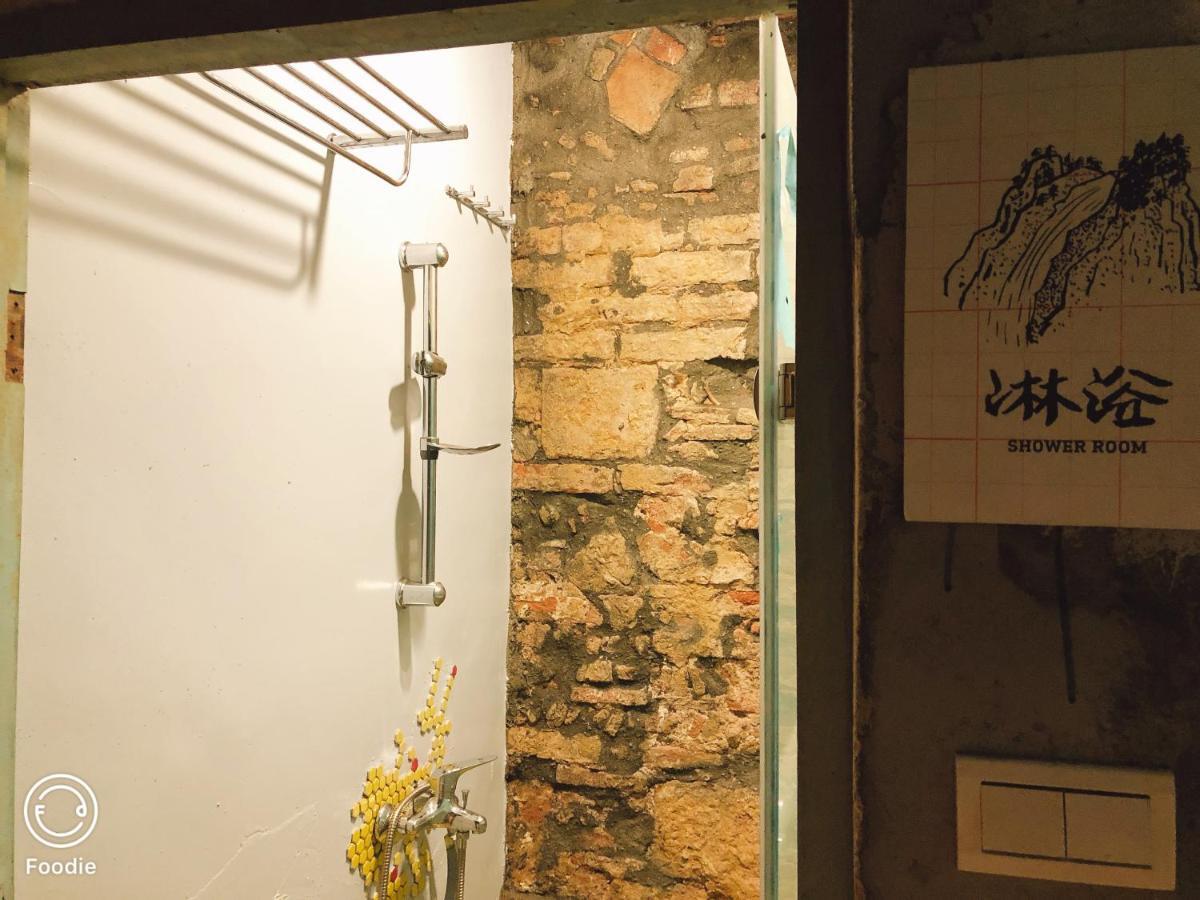 台甕茶室青年旅館 Tai-Wong Tatami Room Hostel Tainan Eksteriør bilde